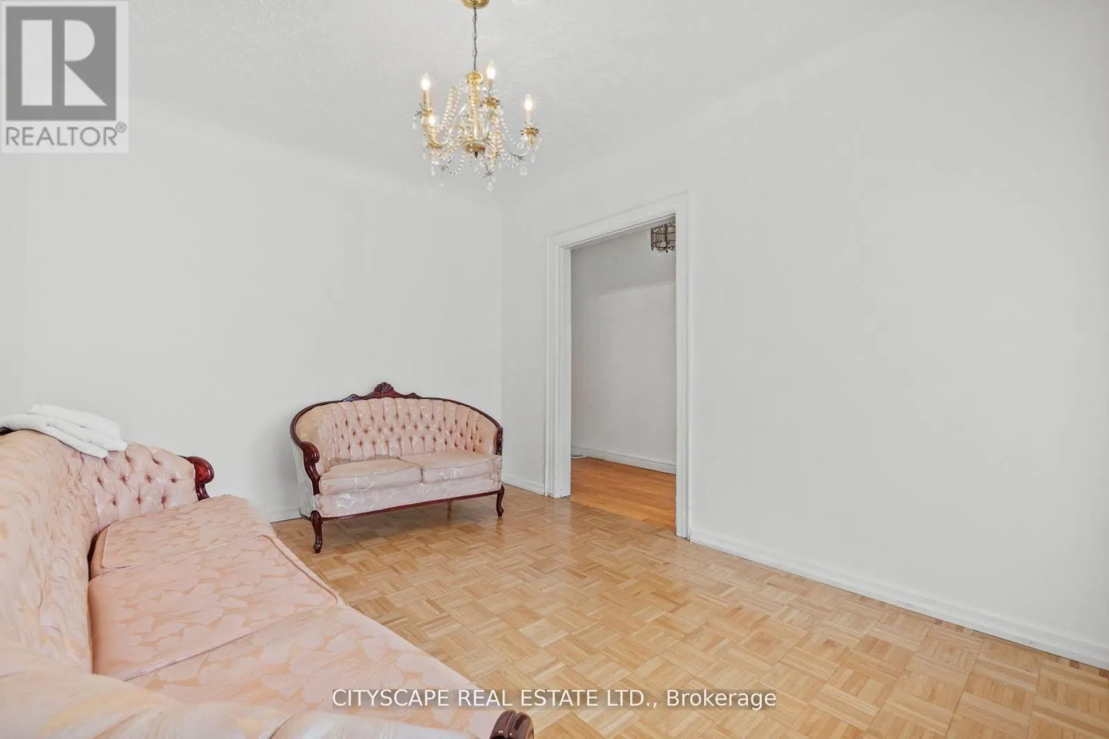 92 BELLWOODS AVENUE