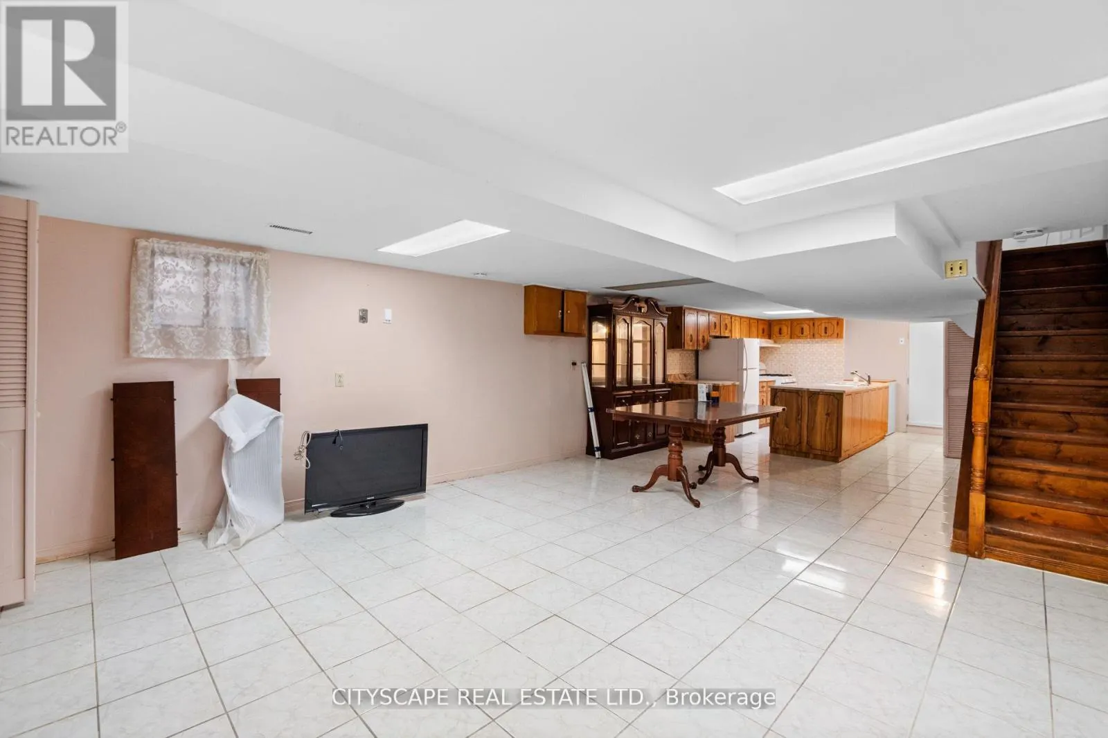 92 BELLWOODS AVENUE