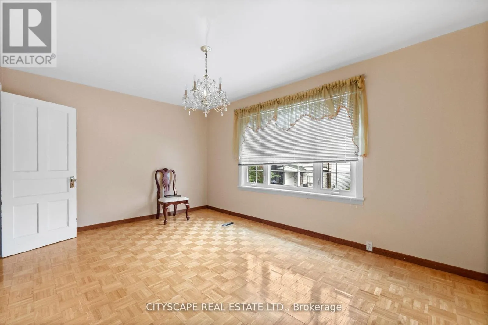 92 BELLWOODS AVENUE