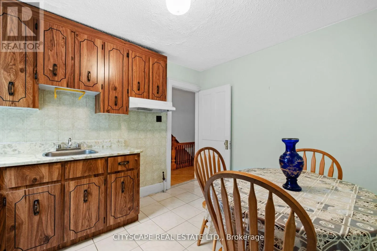 92 BELLWOODS AVENUE