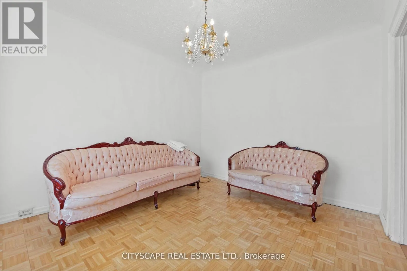 92 BELLWOODS AVENUE