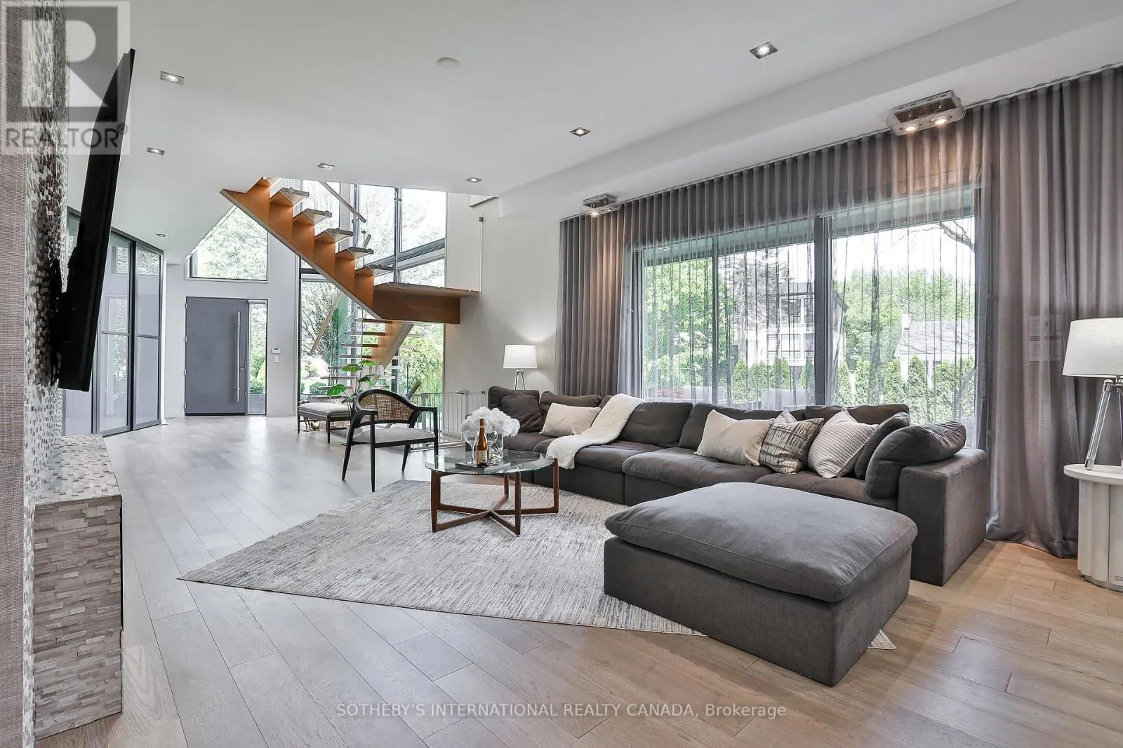 31 OVERTON CRESCENT