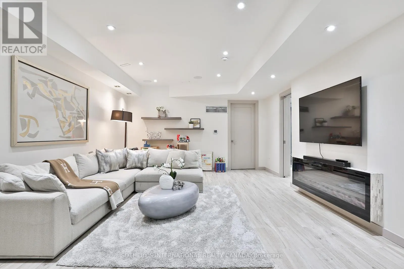 31 OVERTON CRESCENT