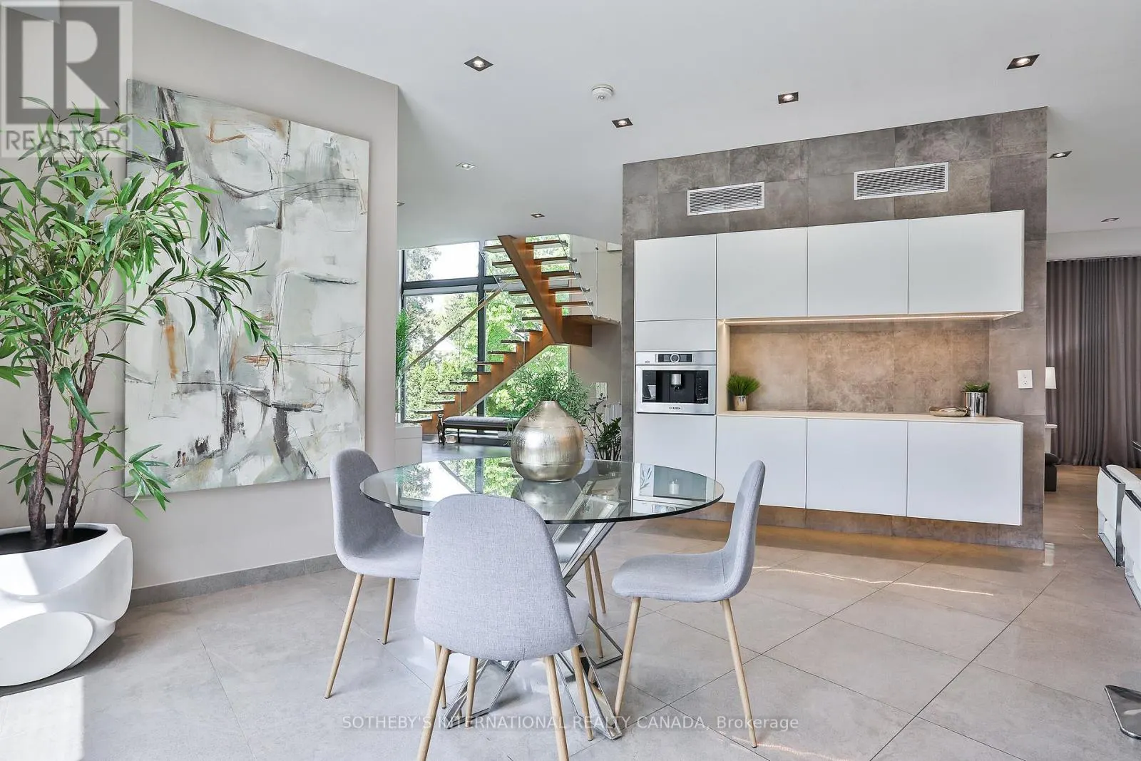 31 OVERTON CRESCENT