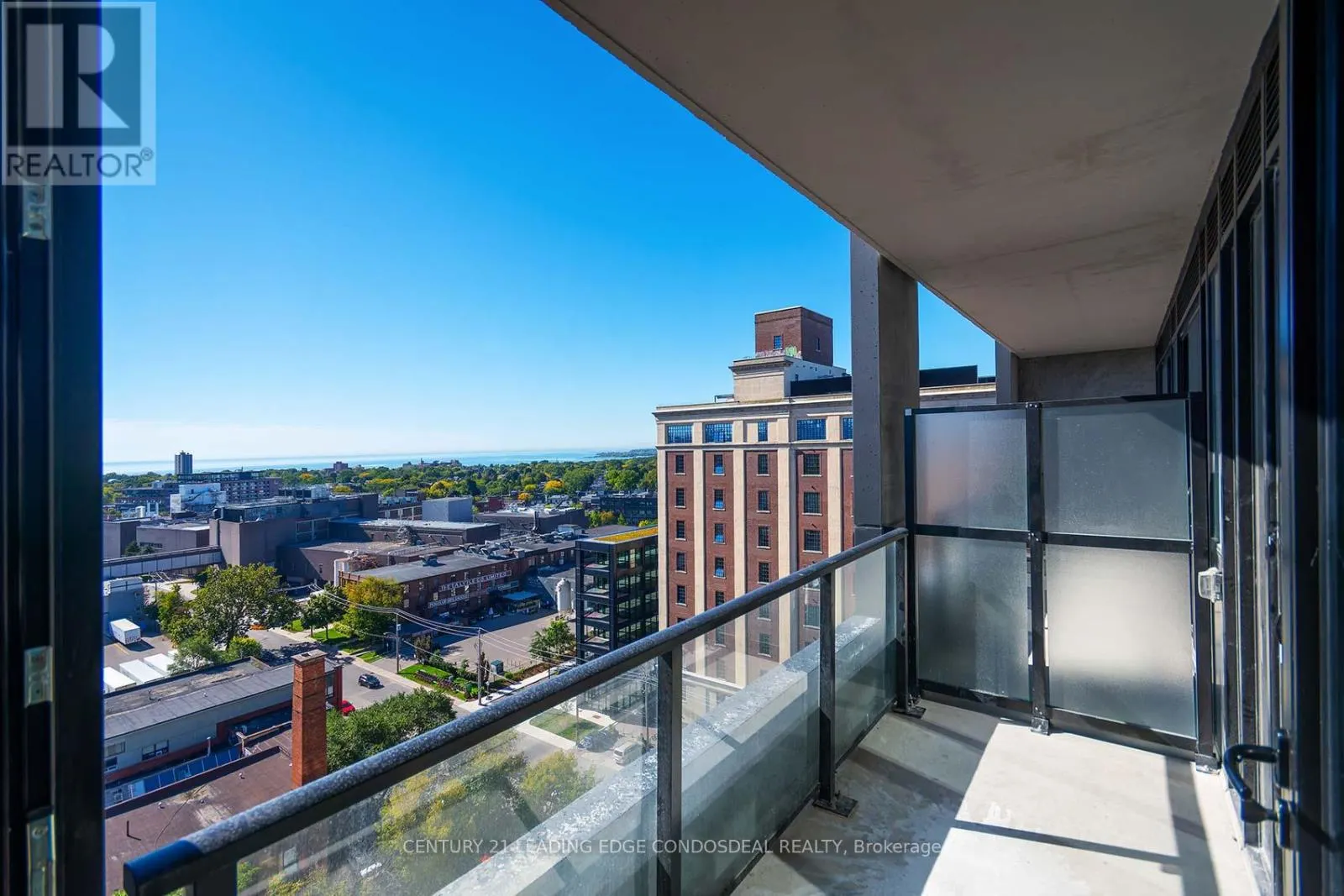 1402 - 181 STERLING ROAD