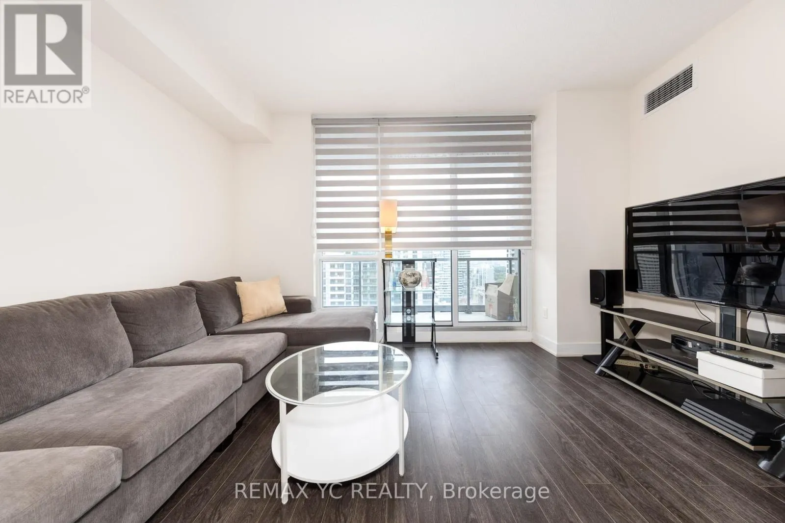 2509 - 30 ROEHAMPTON AVENUE