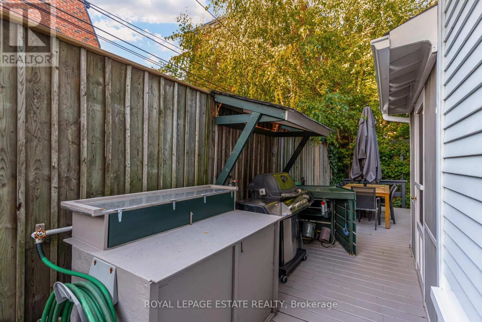 5 WOODSTOCK PLACE
