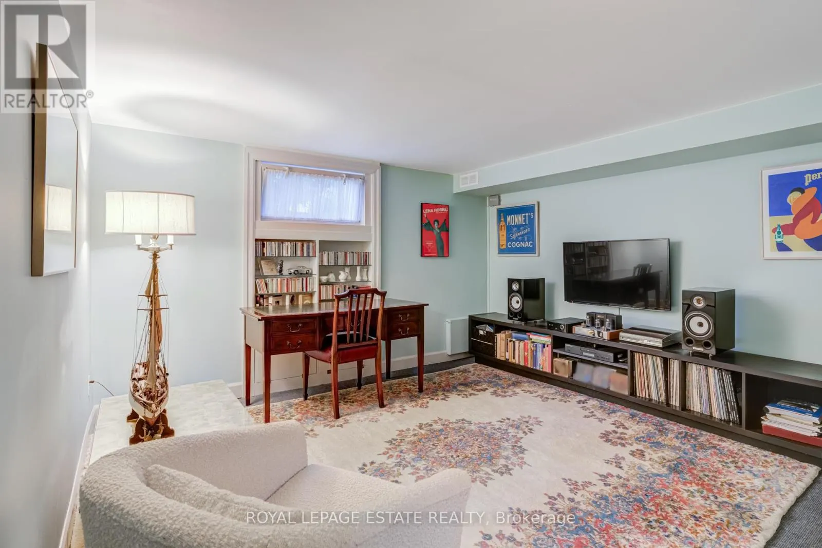 5 WOODSTOCK PLACE