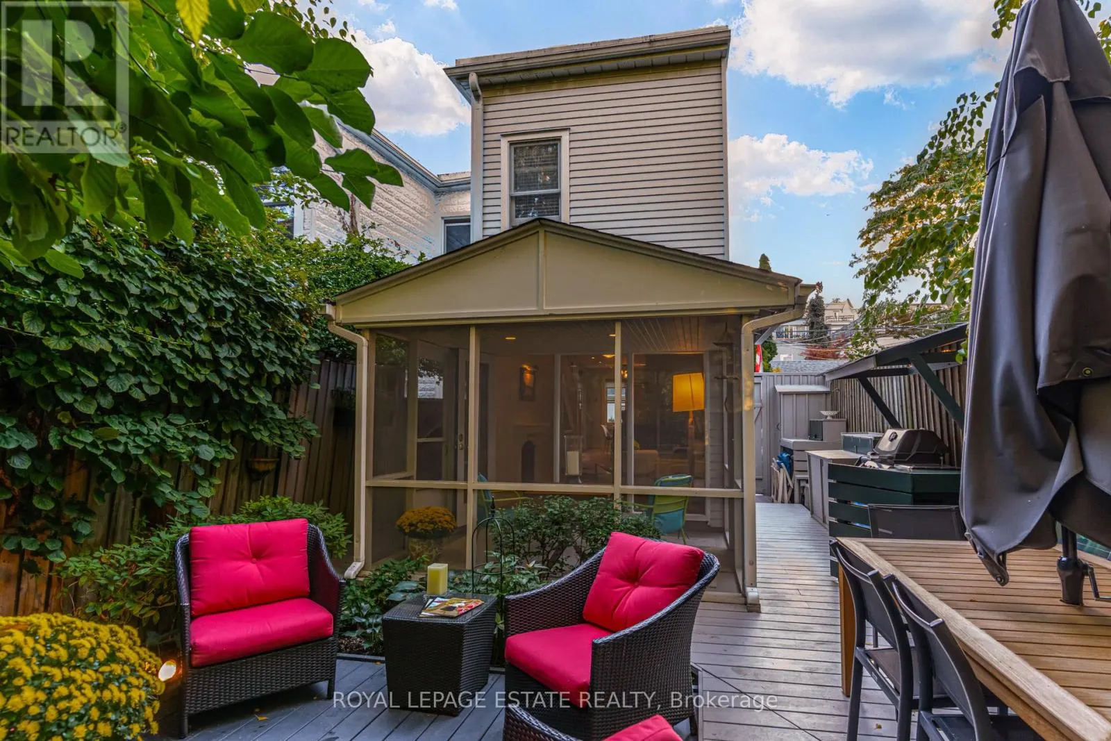 5 WOODSTOCK PLACE
