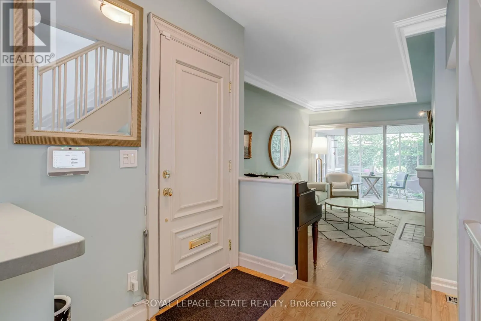 5 WOODSTOCK PLACE
