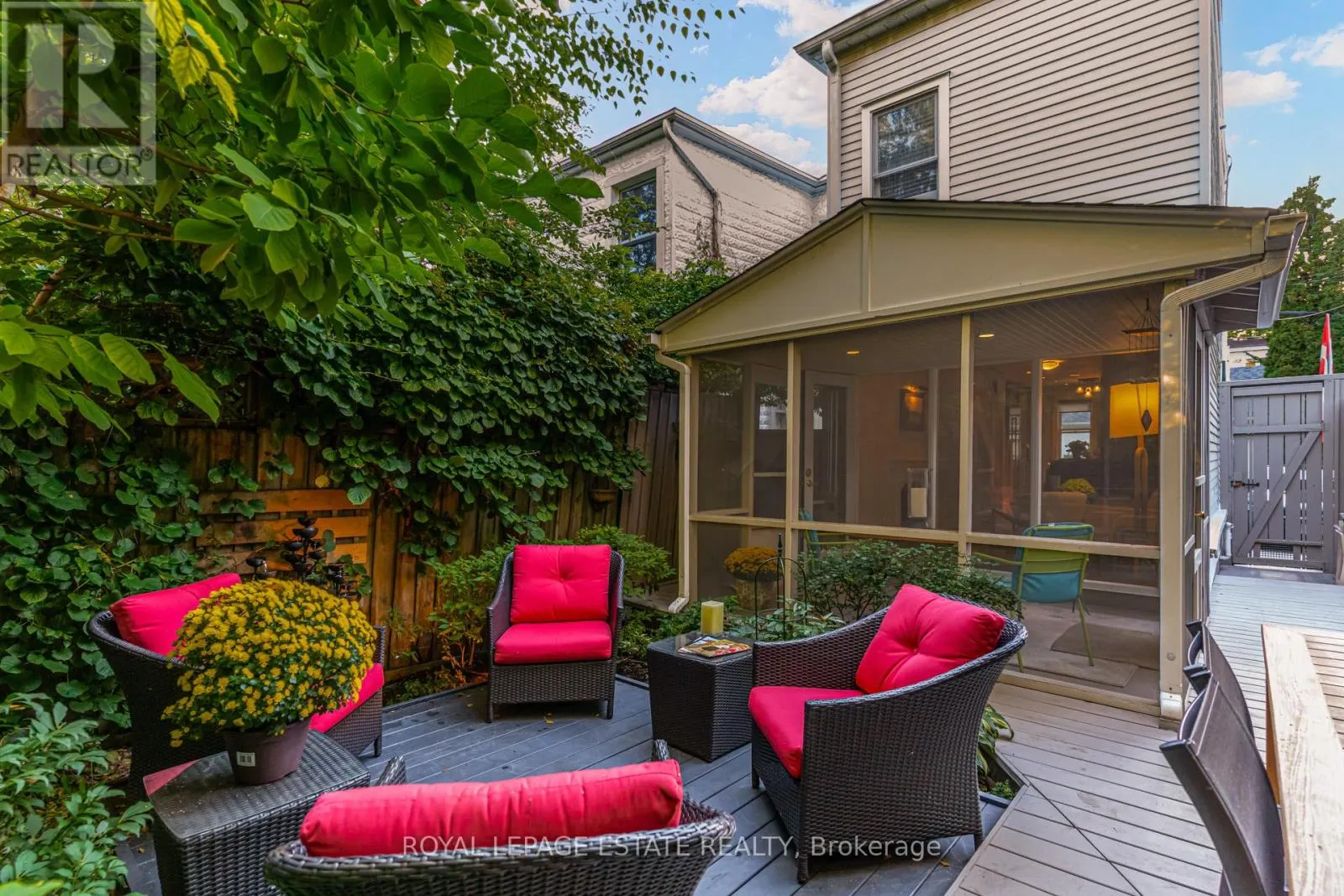 5 WOODSTOCK PLACE