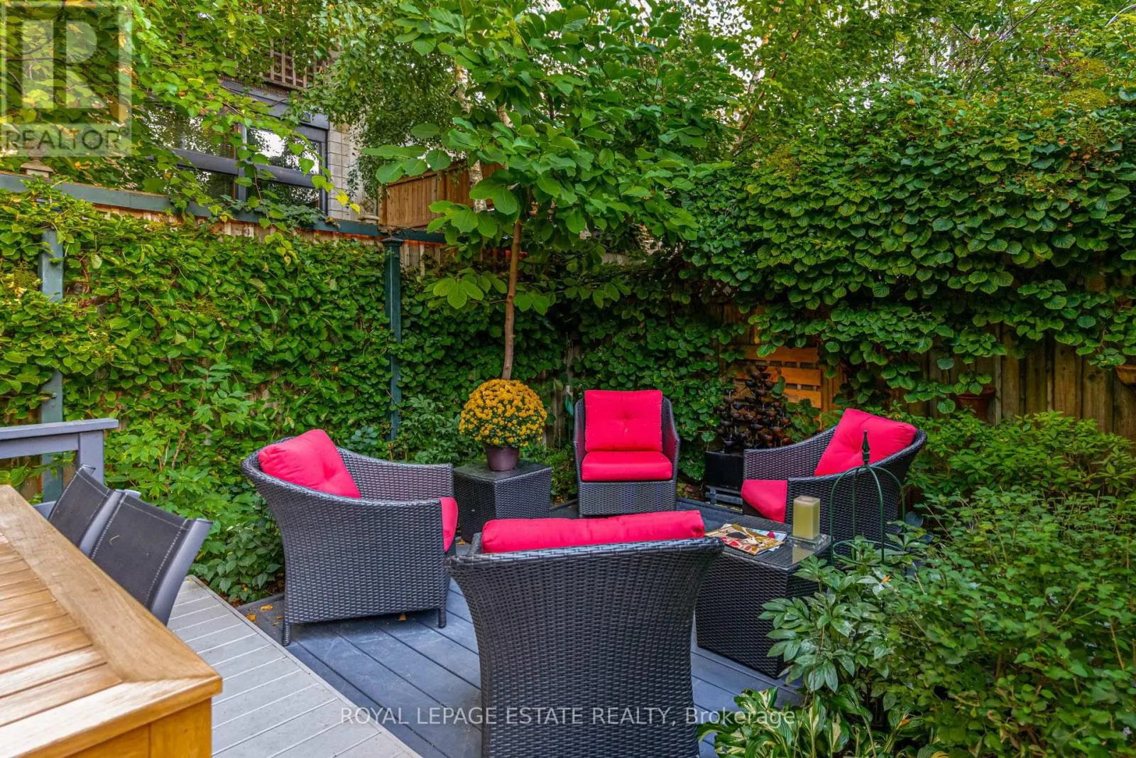 5 WOODSTOCK PLACE