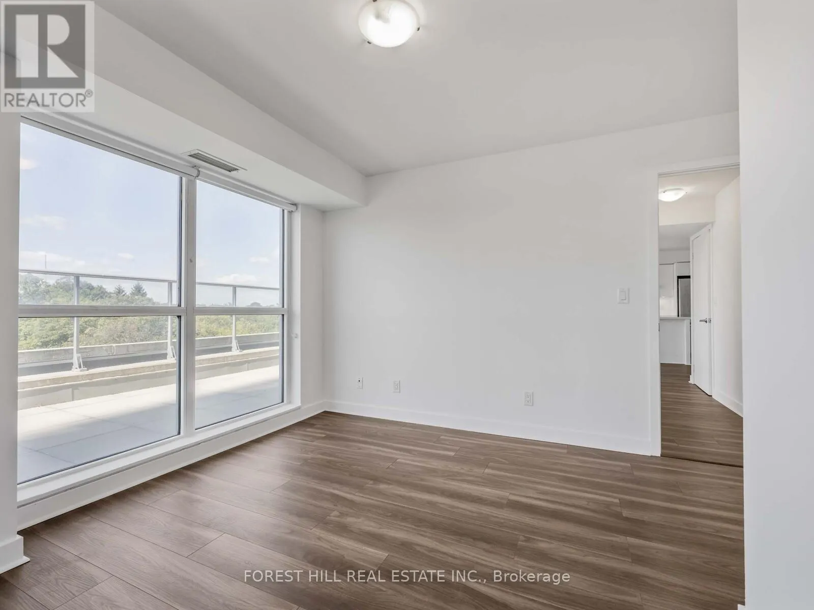 510 - 58 ORCHARD VIEW BOULEVARD