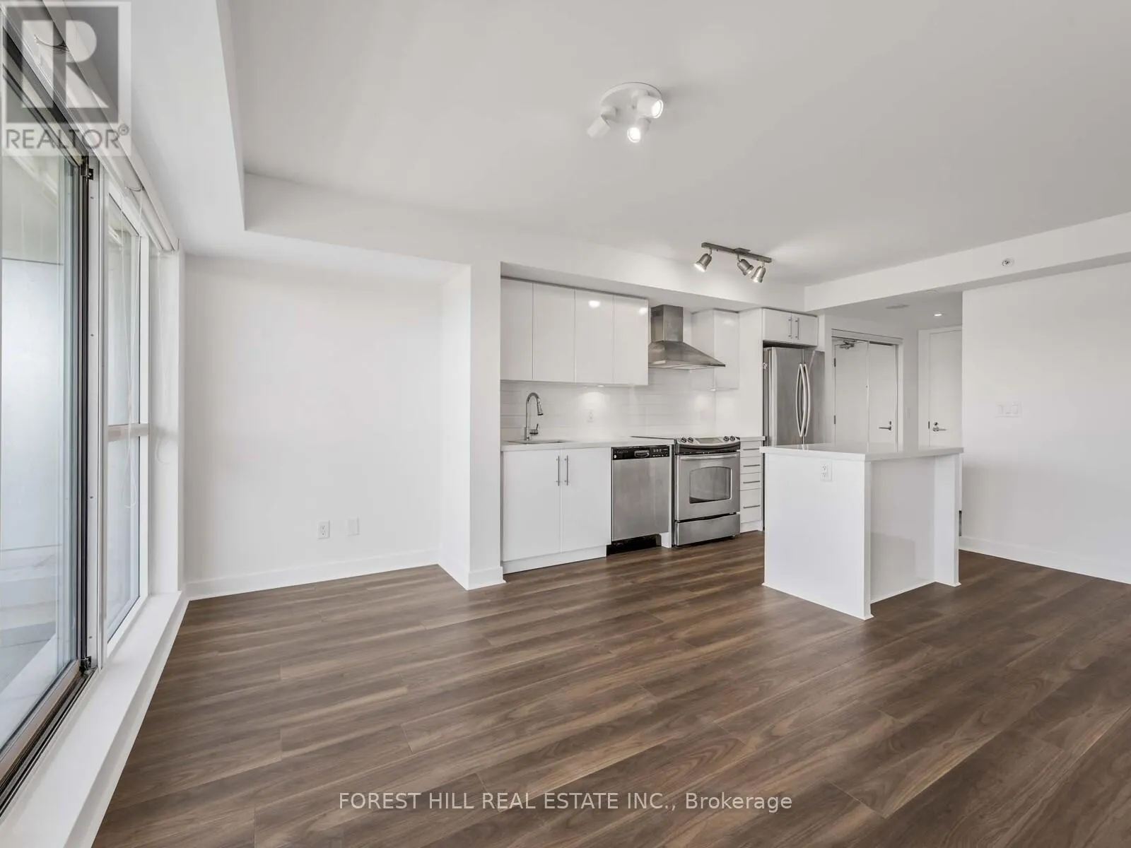 510 - 58 ORCHARD VIEW BOULEVARD