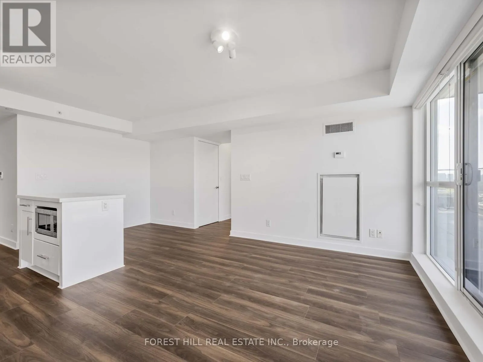 510 - 58 ORCHARD VIEW BOULEVARD