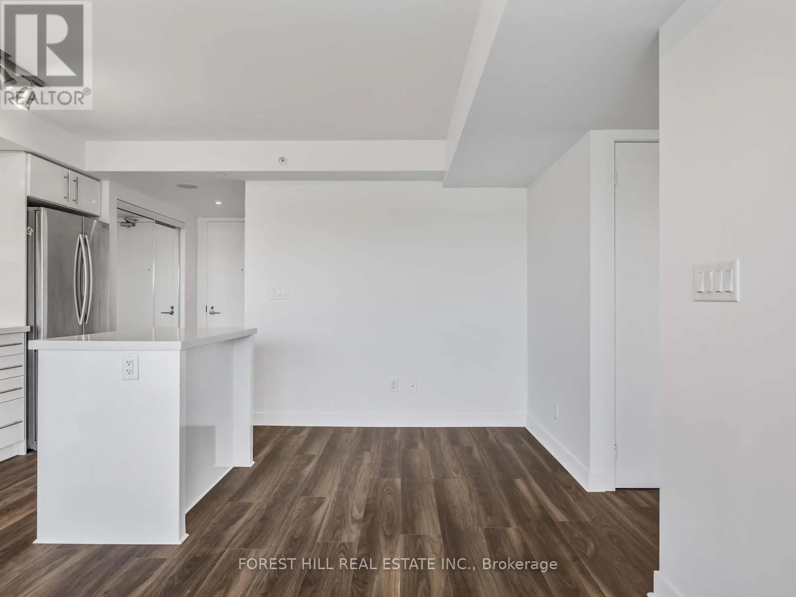 510 - 58 ORCHARD VIEW BOULEVARD