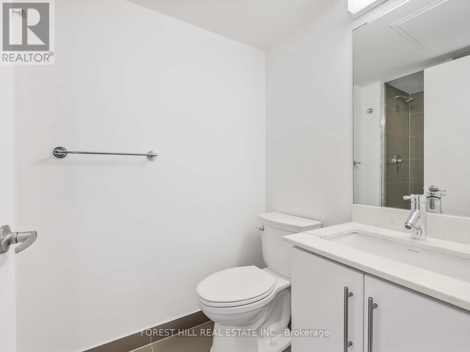 510 - 58 ORCHARD VIEW BOULEVARD