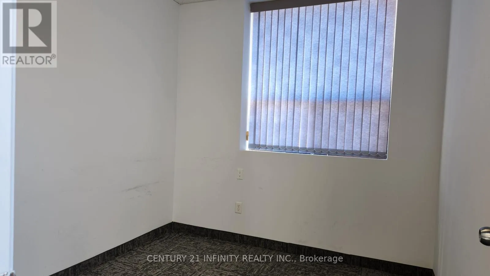 112 - 85 CURLEW DRIVE, #112