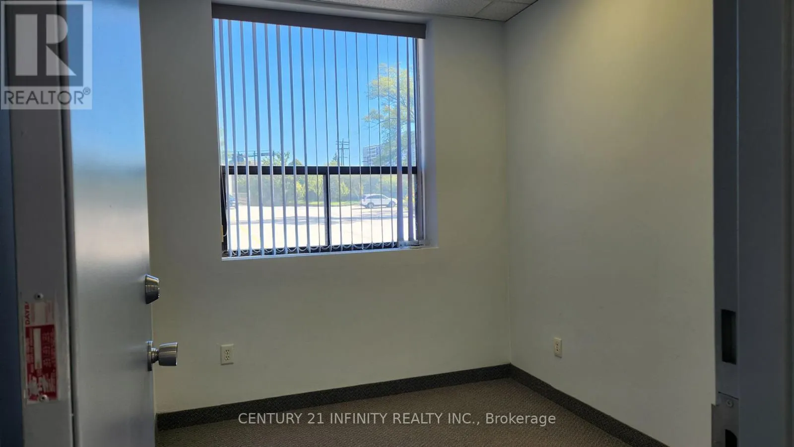 112 - 85 CURLEW DRIVE, #112