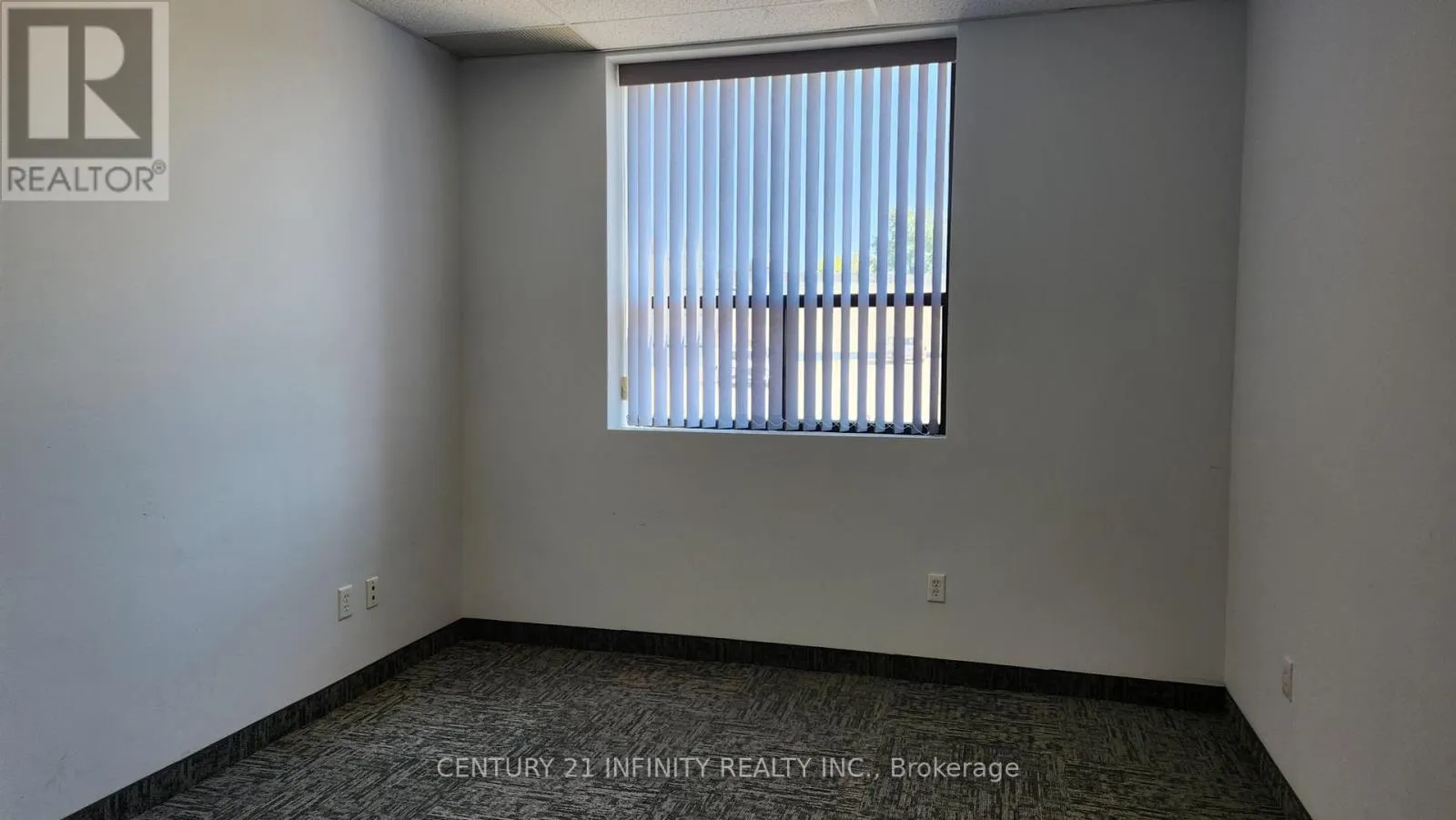 112 - 85 CURLEW DRIVE, #112