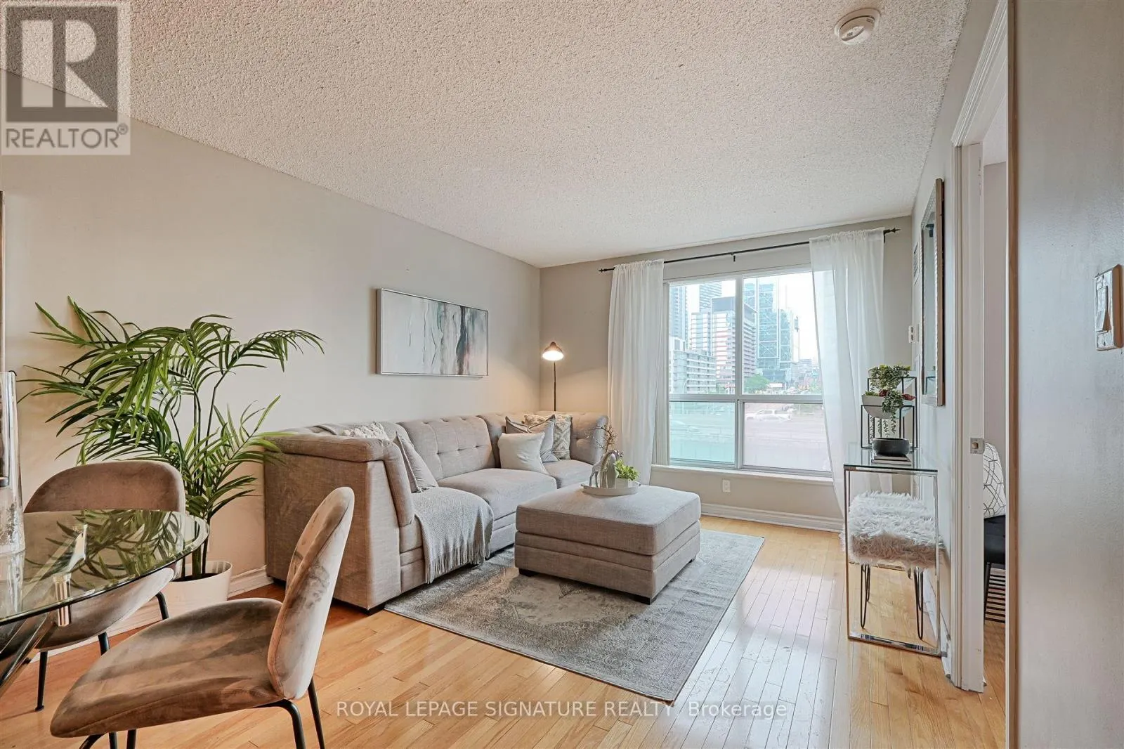 505 - 410 QUEENS QUAY W