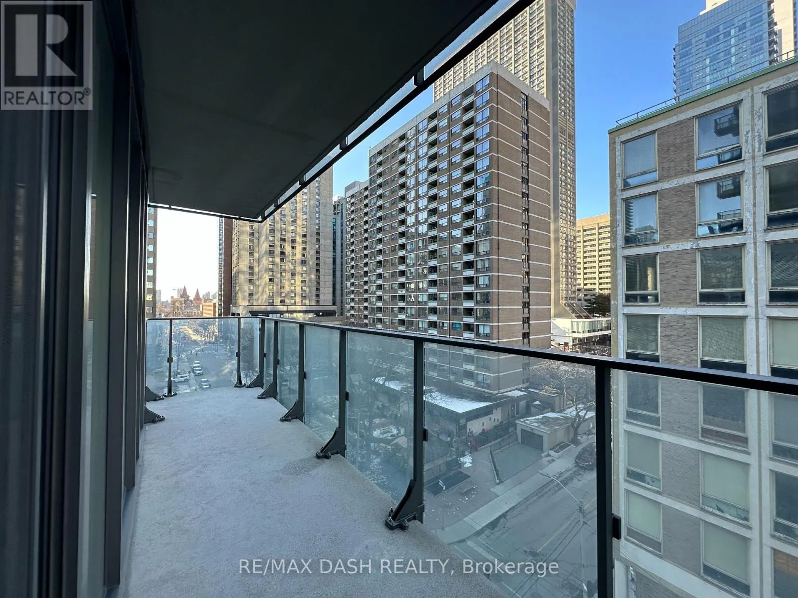 607 - 75 ST NICHOLAS STREET
