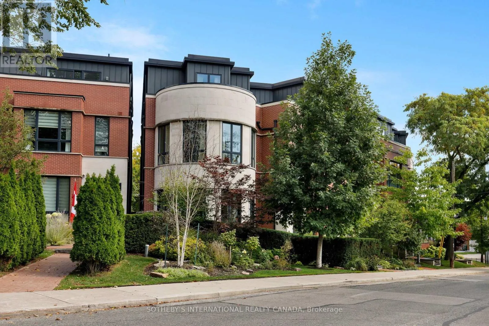 7 THURLOE AVENUE