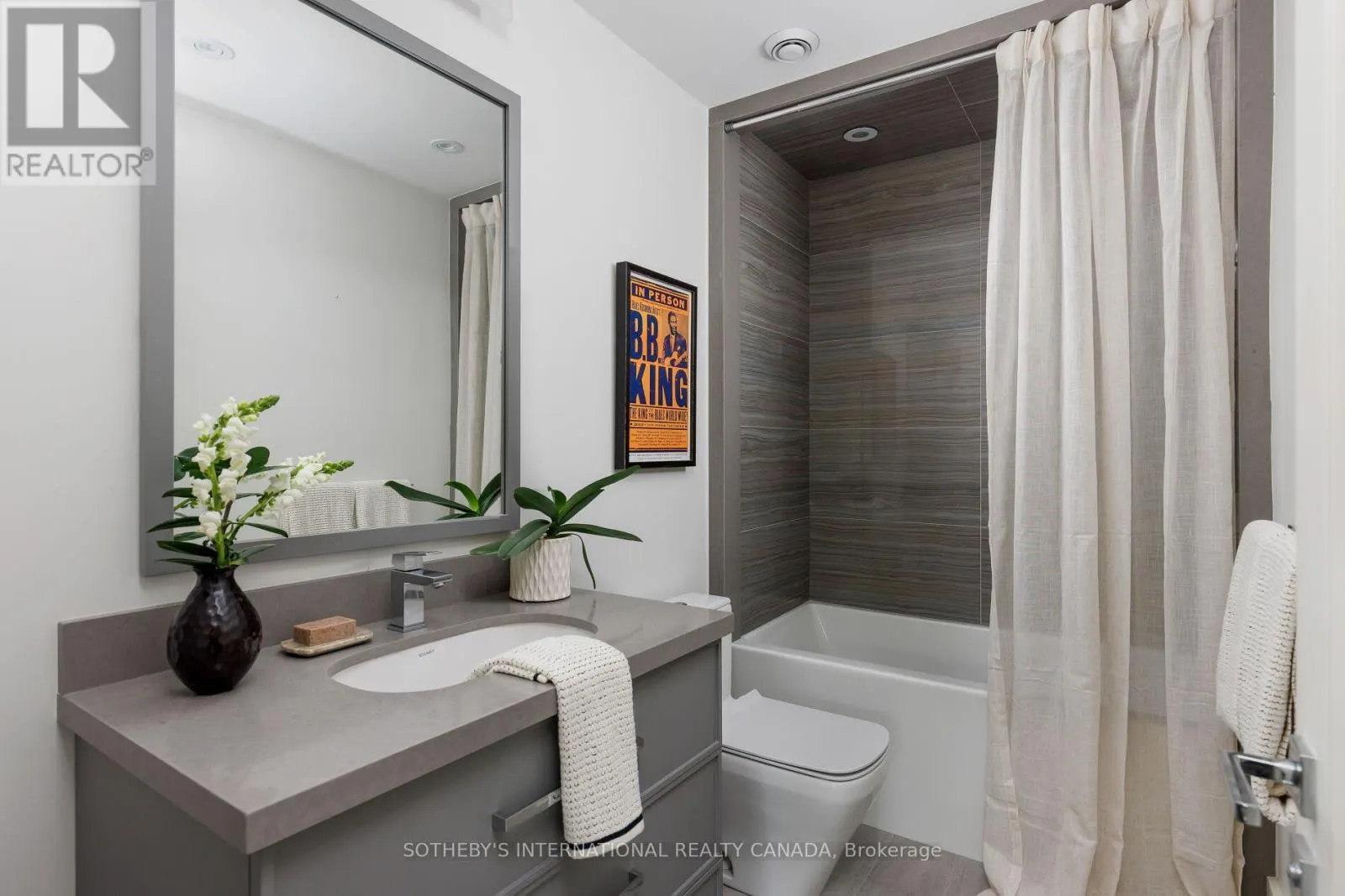 7 THURLOE AVENUE