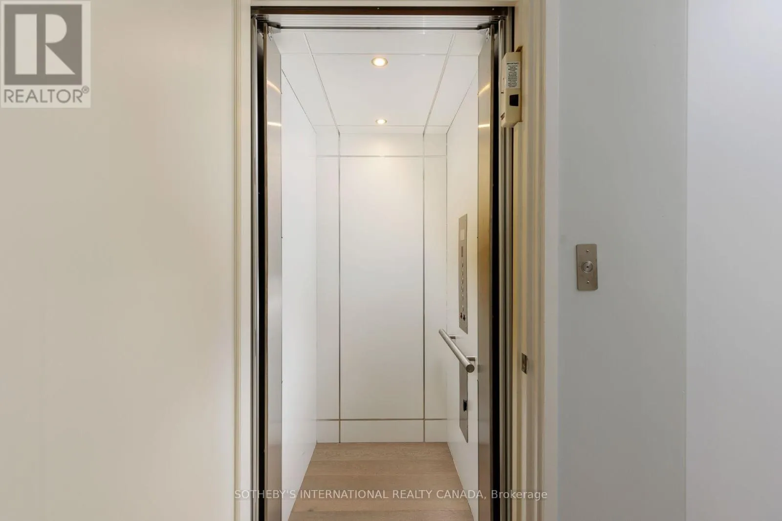 7 THURLOE AVENUE