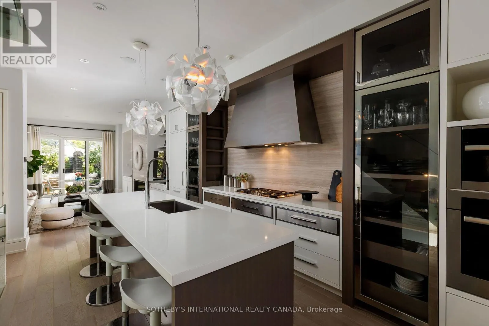 7 THURLOE AVENUE