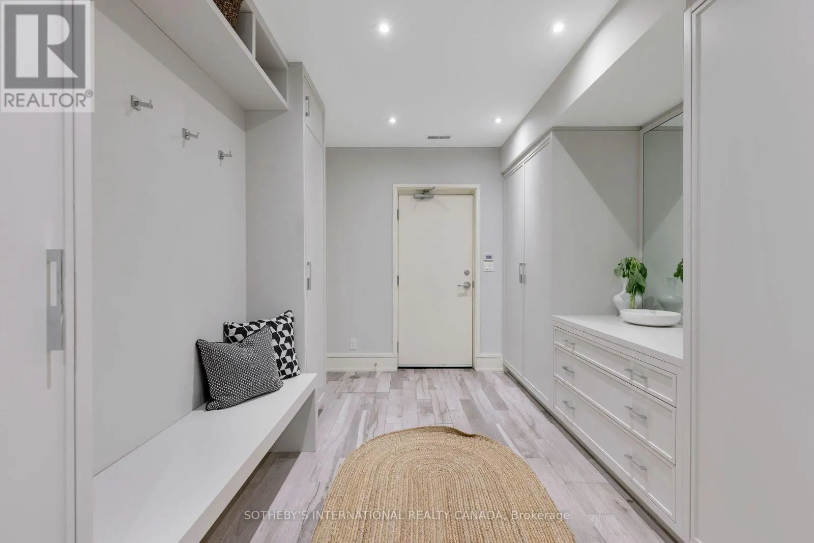 7 THURLOE AVENUE