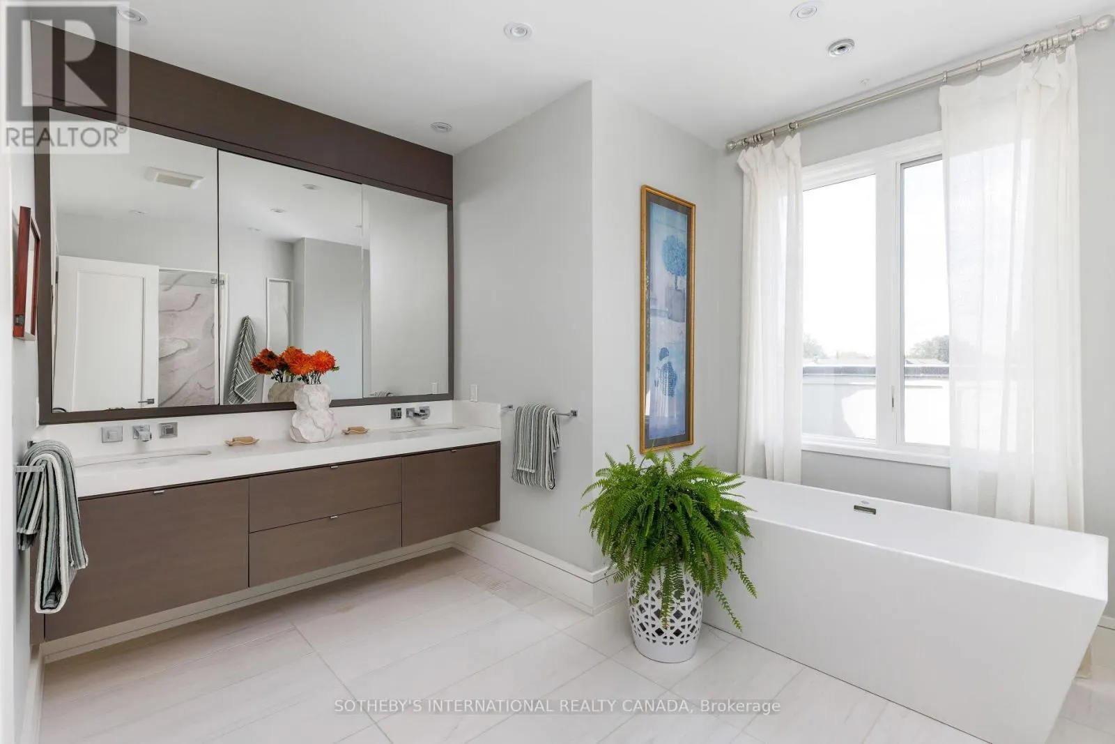 7 THURLOE AVENUE