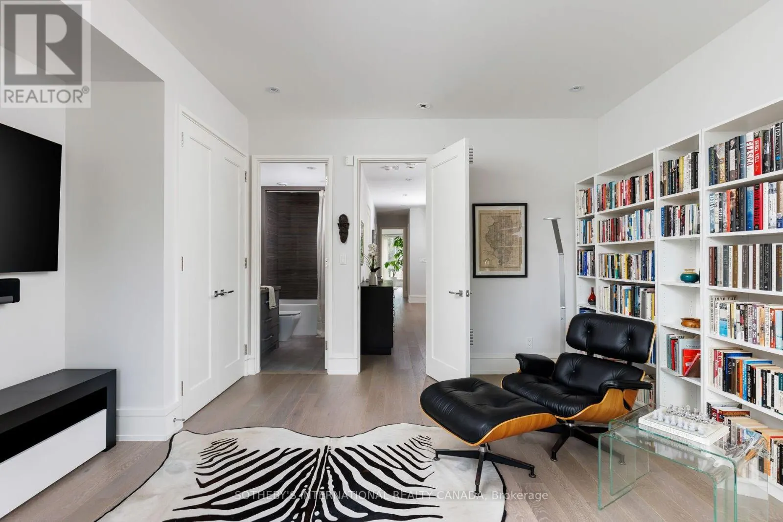 7 THURLOE AVENUE