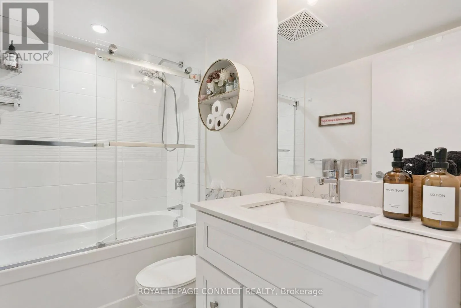 921 - 151 DAN LECKIE WAY