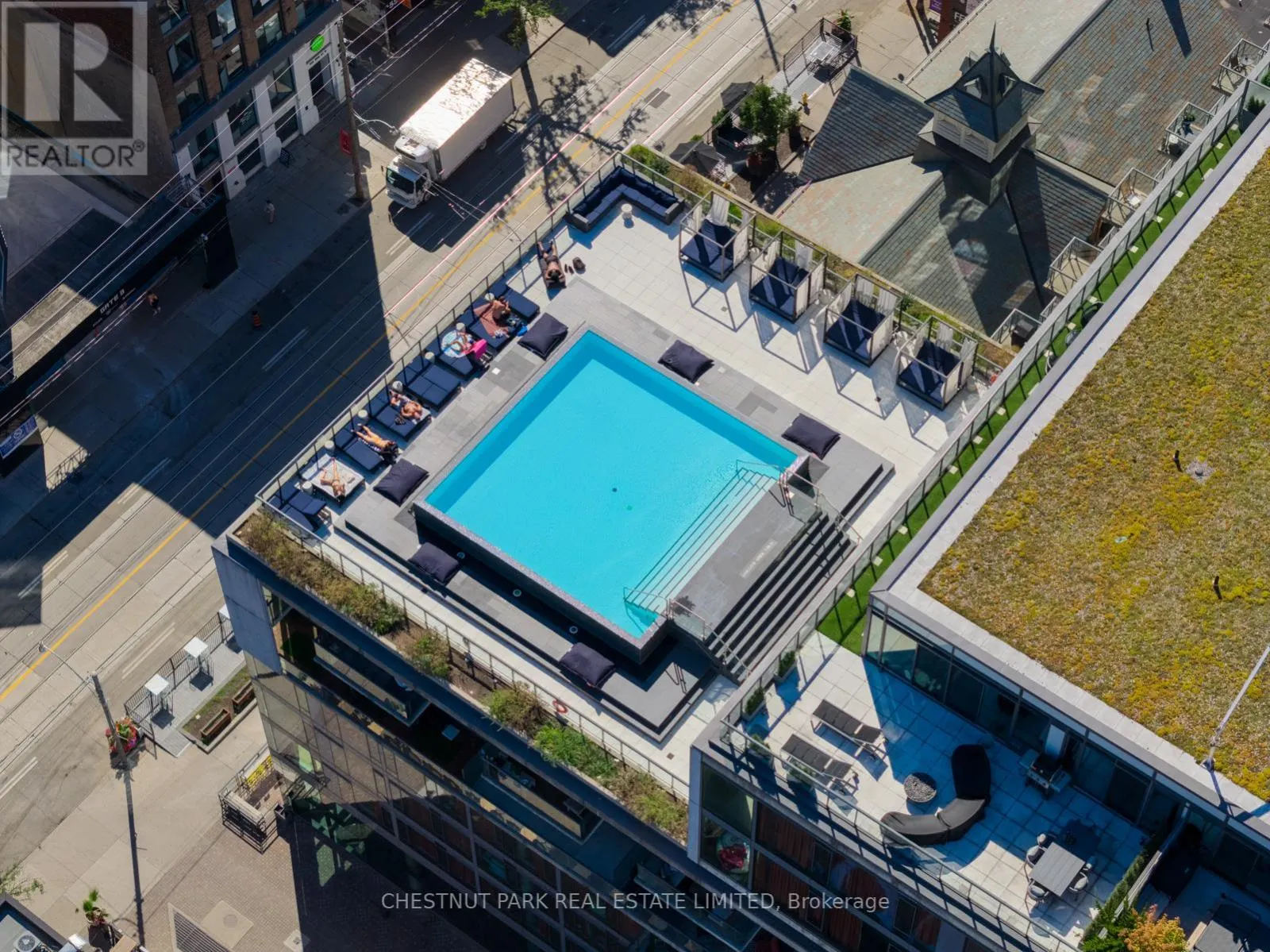 230 - 461 ADELAIDE STREET