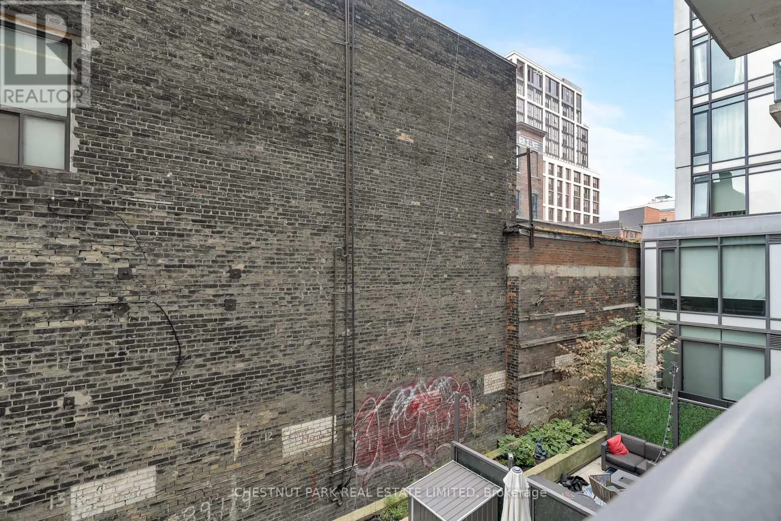 230 - 461 ADELAIDE STREET