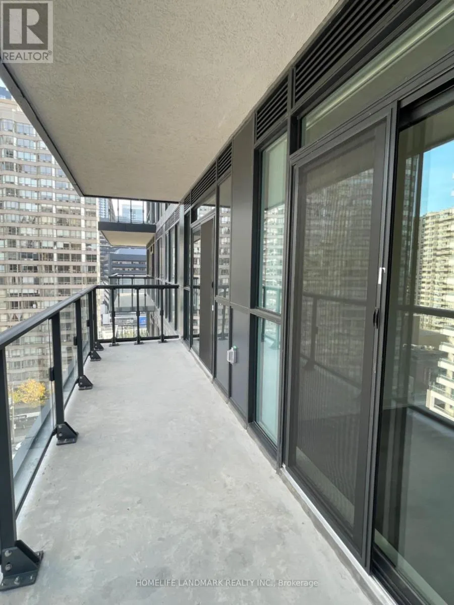 905 - 4955 YONGE STREET