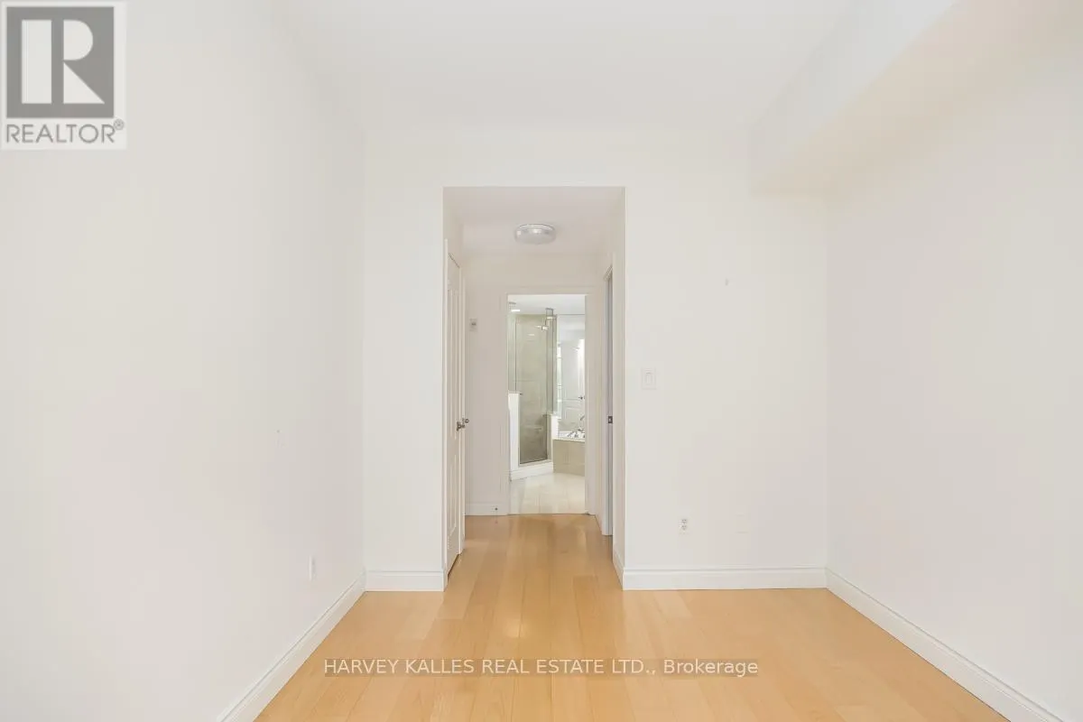 302 - 77 MCMURRICH STREET