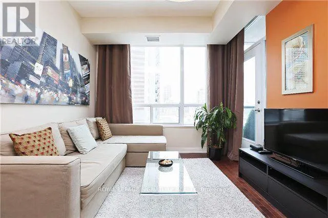 403 - 88 BROADWAY AVENUE