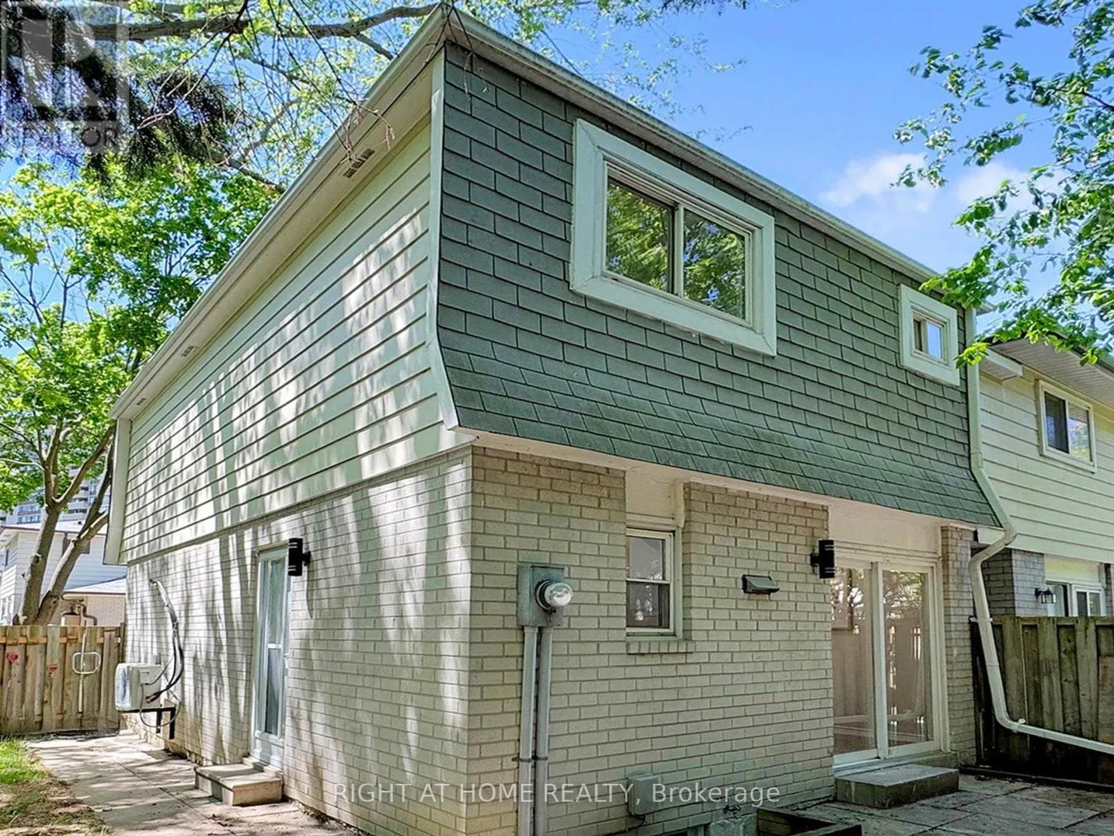 61 PLUM TREE WAY