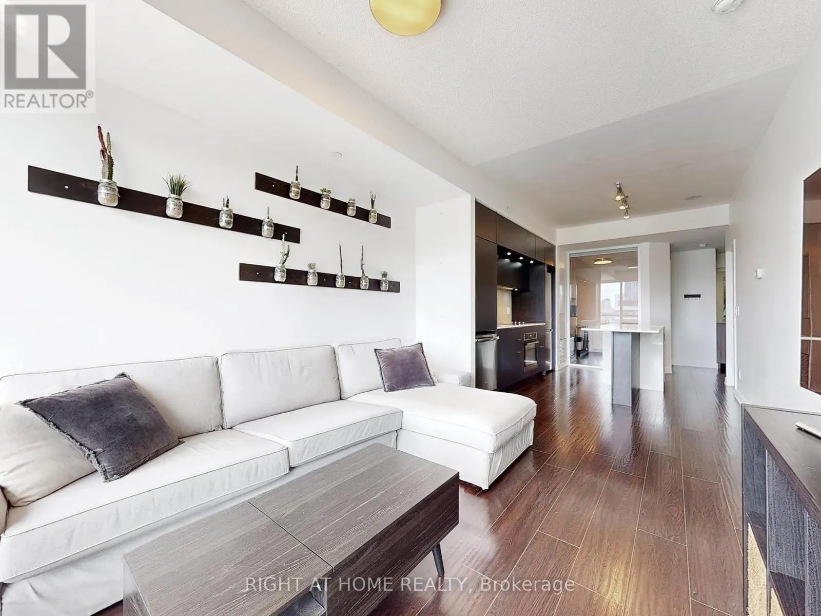 1407 - 55 REGENT PARK BOULEVARD