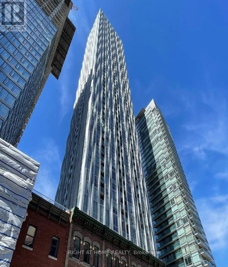 1010 - 1 YORKVILLE AVENUE