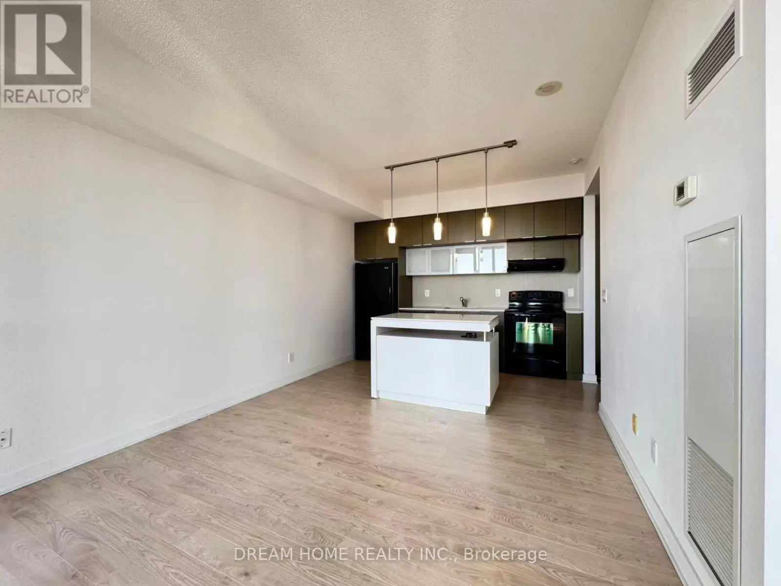 3209 - 110 CHARLES STREET E