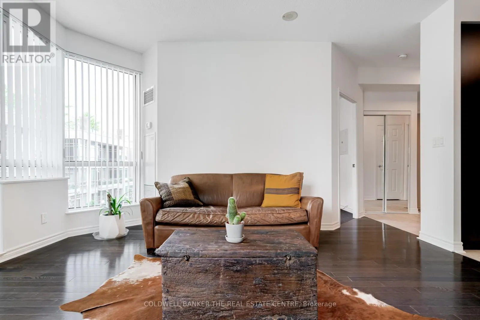 310 - 18 HOLMES AVENUE