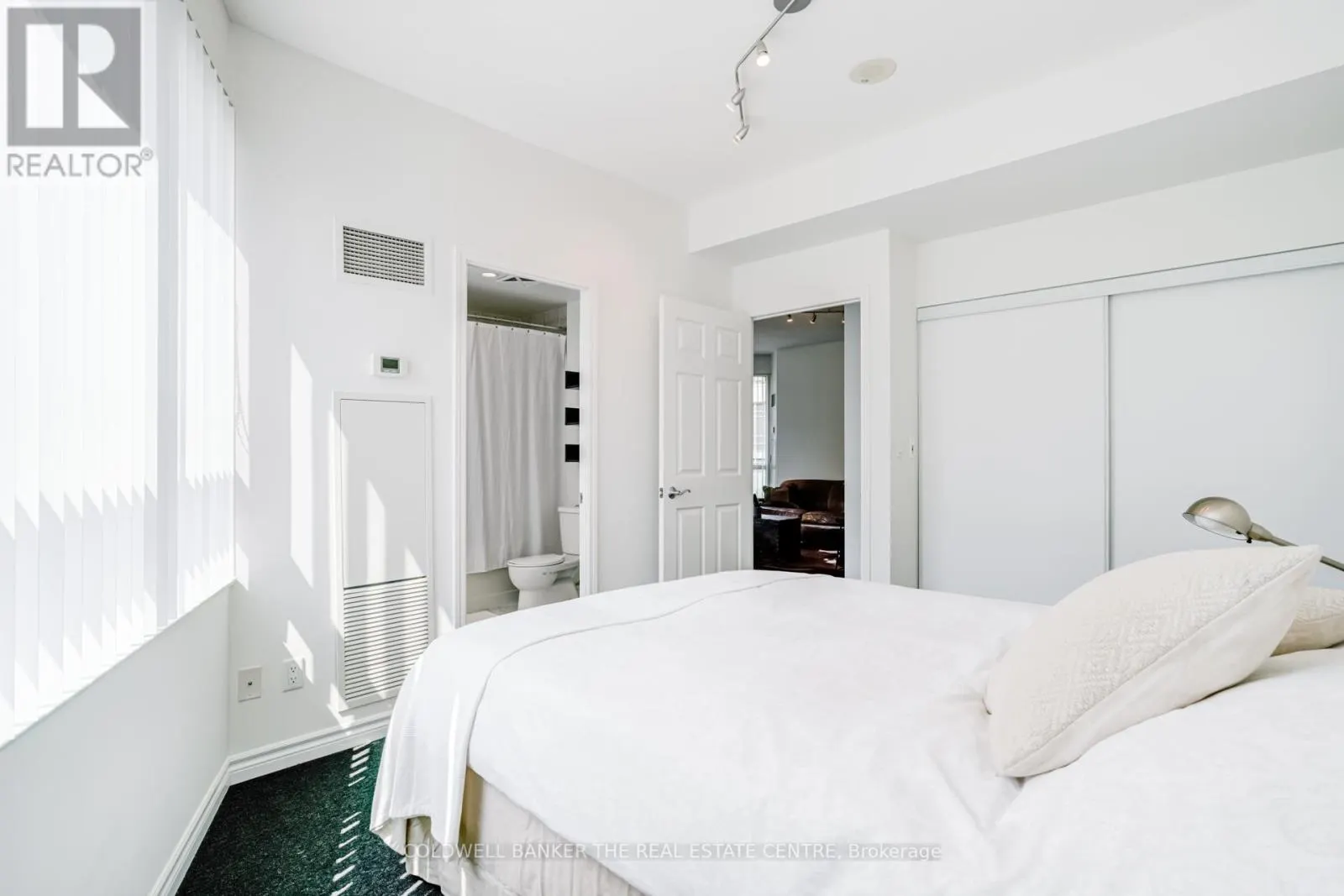 310 - 18 HOLMES AVENUE