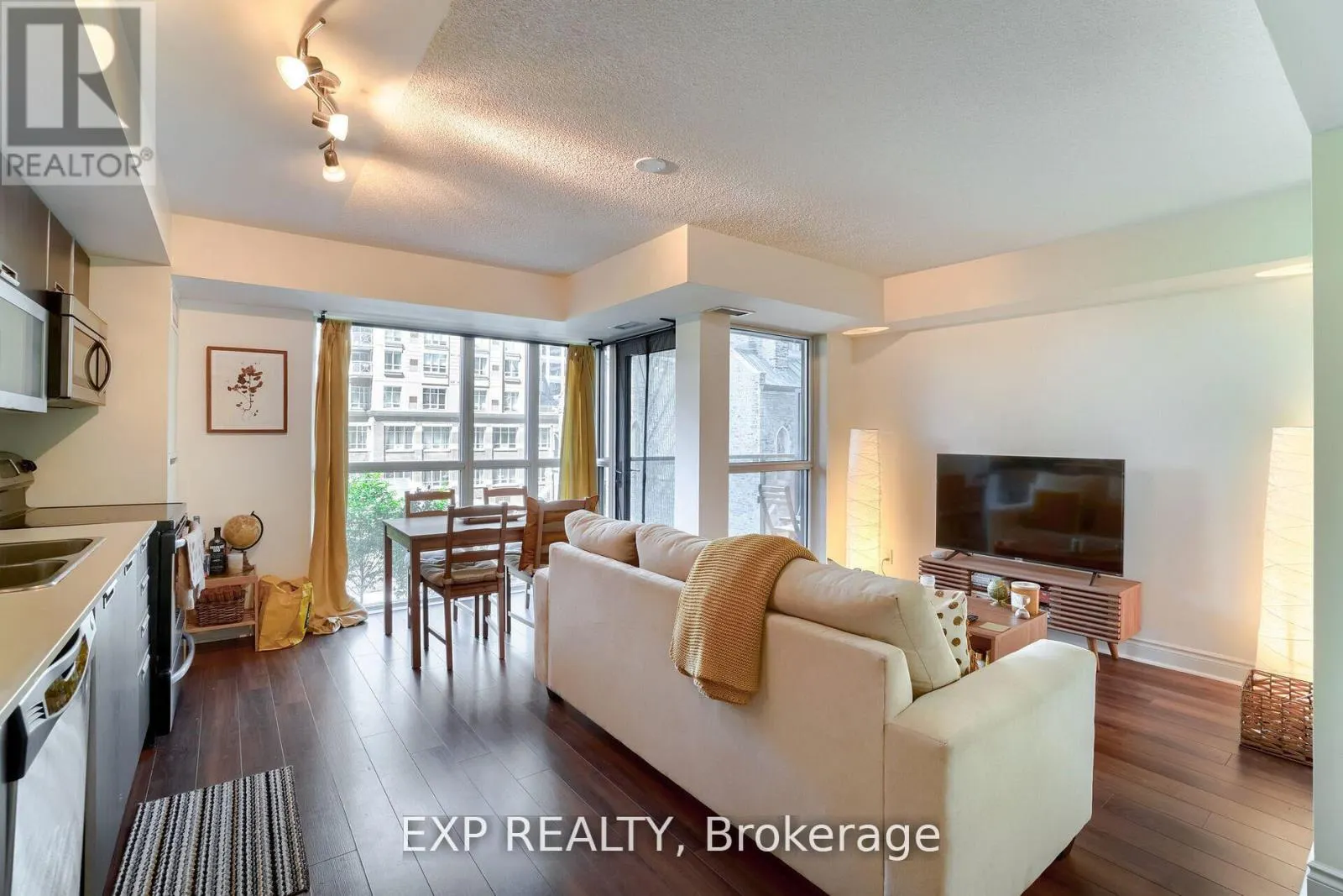 308 - 28 TED ROGERS WAY