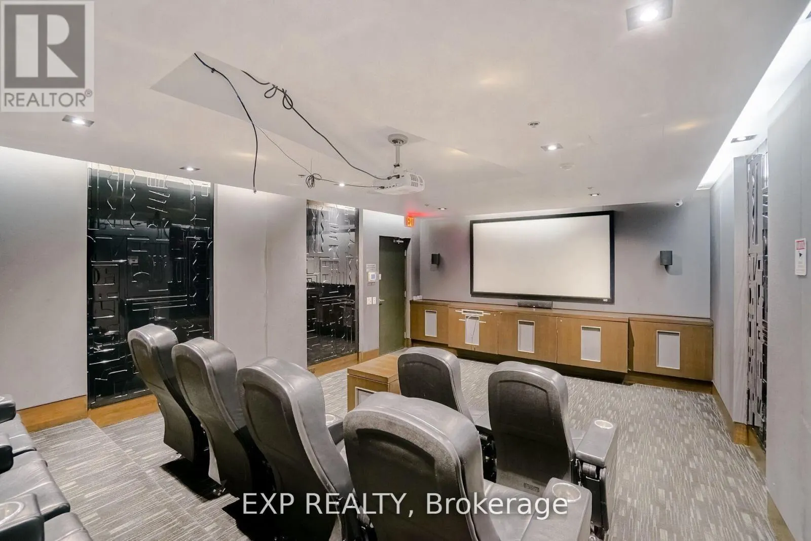 308 - 28 TED ROGERS WAY