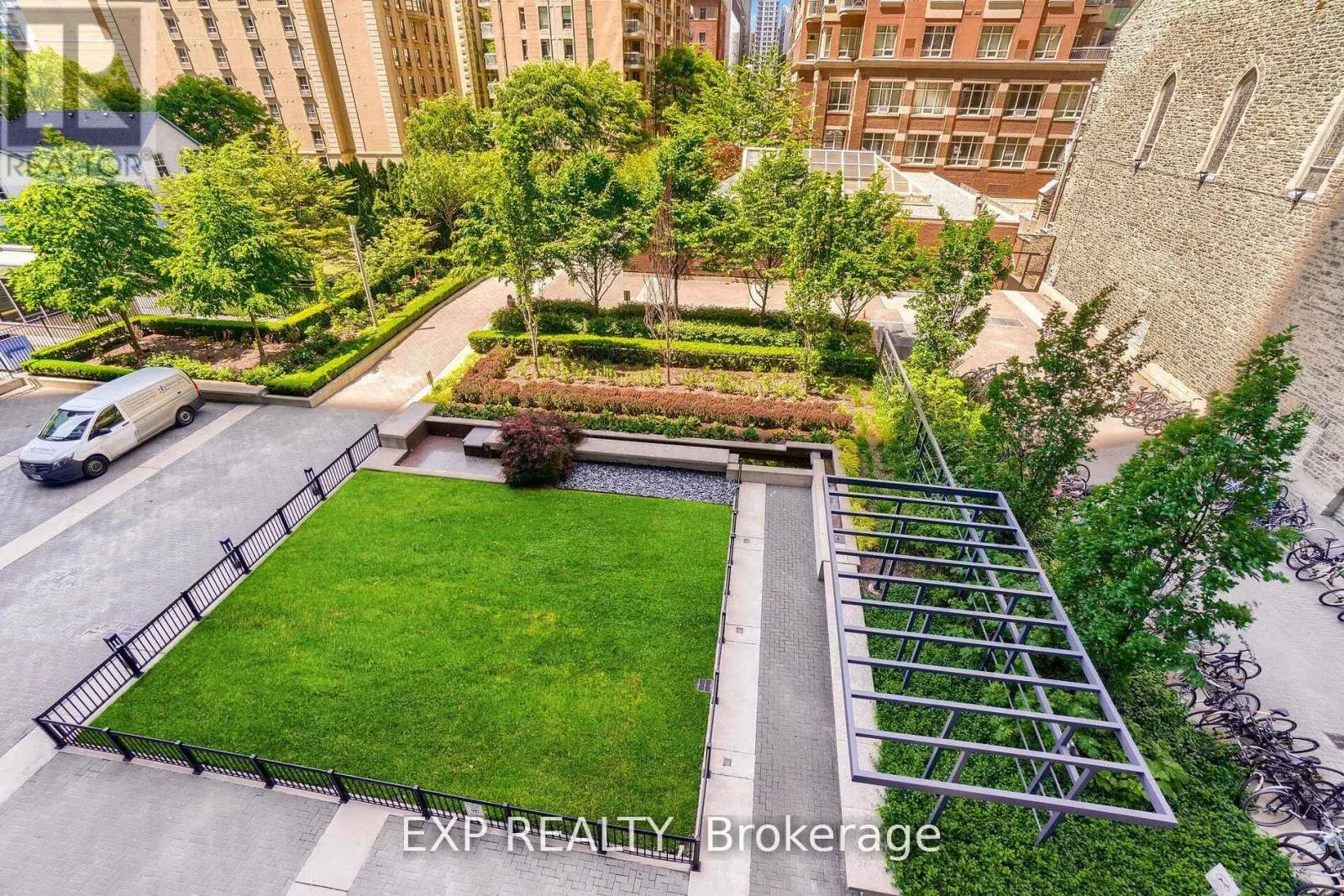 308 - 28 TED ROGERS WAY