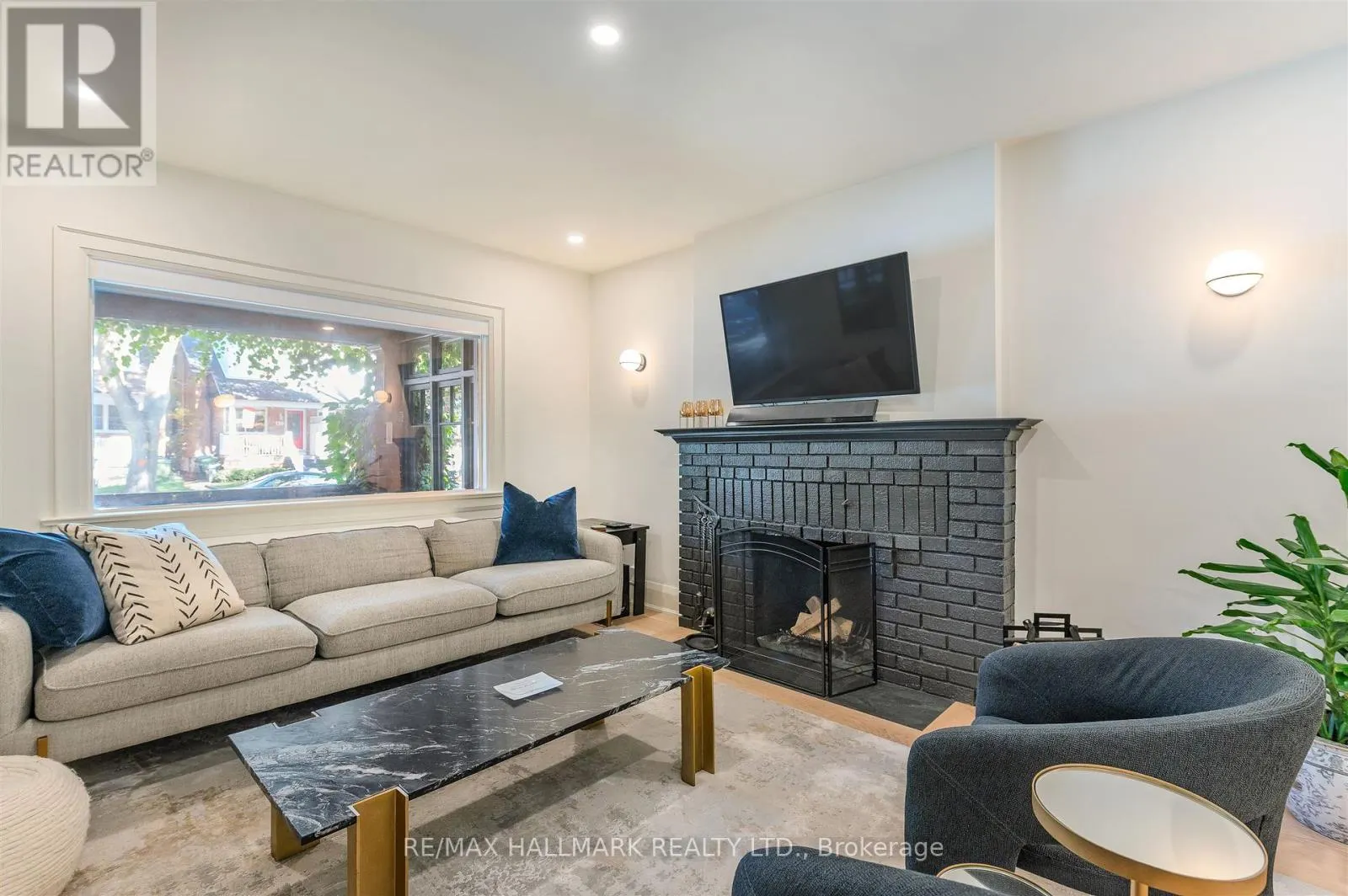 109 DOUGLAS AVENUE