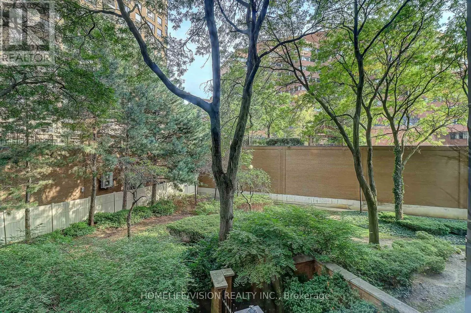 207 - 131 BEECROFT ROAD